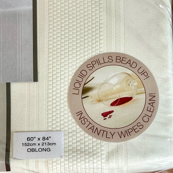 Encore Microfiber Spill Proof Tablecloth ~ Ivory ~ New In Package - Picture 5 of 9